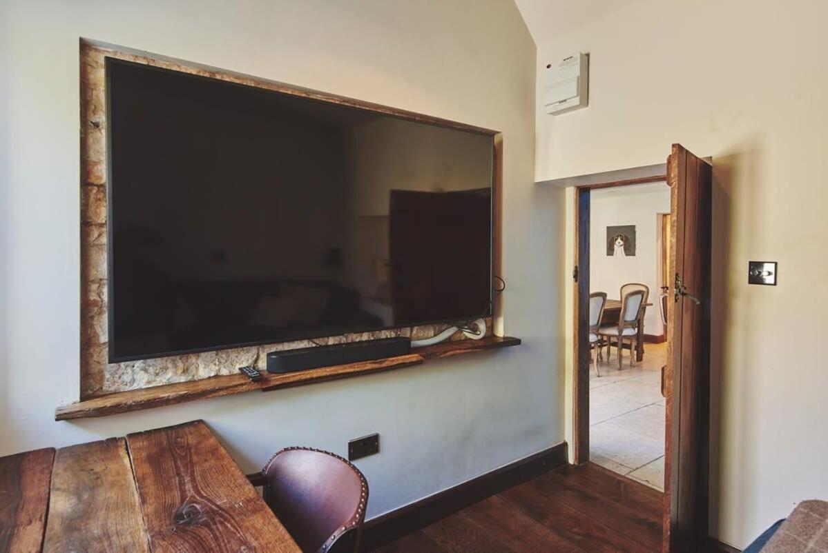 Large Stylish Luxury Cotswold Cottage - Ideal For Families, W/ Ev Charging Andoversford Екстер'єр фото