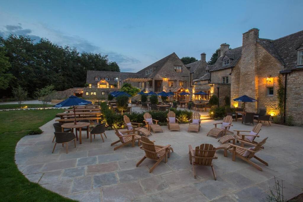 Large Stylish Luxury Cotswold Cottage - Ideal For Families, W/ Ev Charging Andoversford Екстер'єр фото
