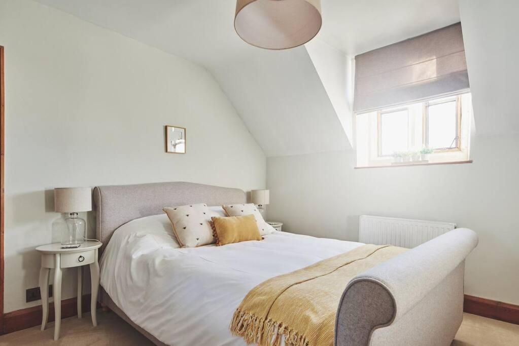 Large Stylish Luxury Cotswold Cottage - Ideal For Families, W/ Ev Charging Andoversford Екстер'єр фото